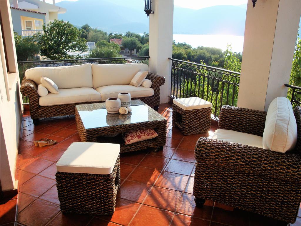 Waterfront Mediterranean Villa Skroponeria エクステリア 写真