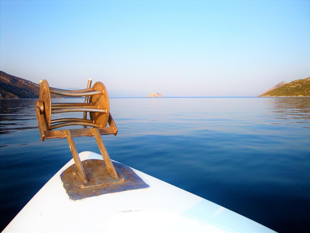 Waterfront Mediterranean Villa Skroponeria エクステリア 写真