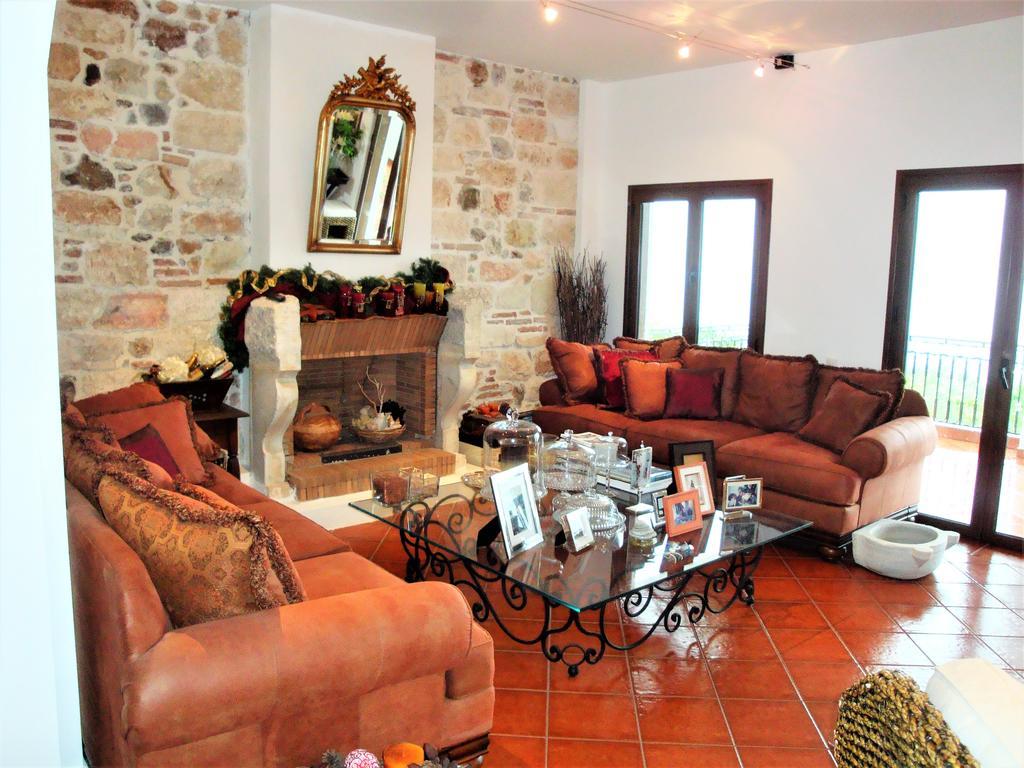 Waterfront Mediterranean Villa Skroponeria エクステリア 写真